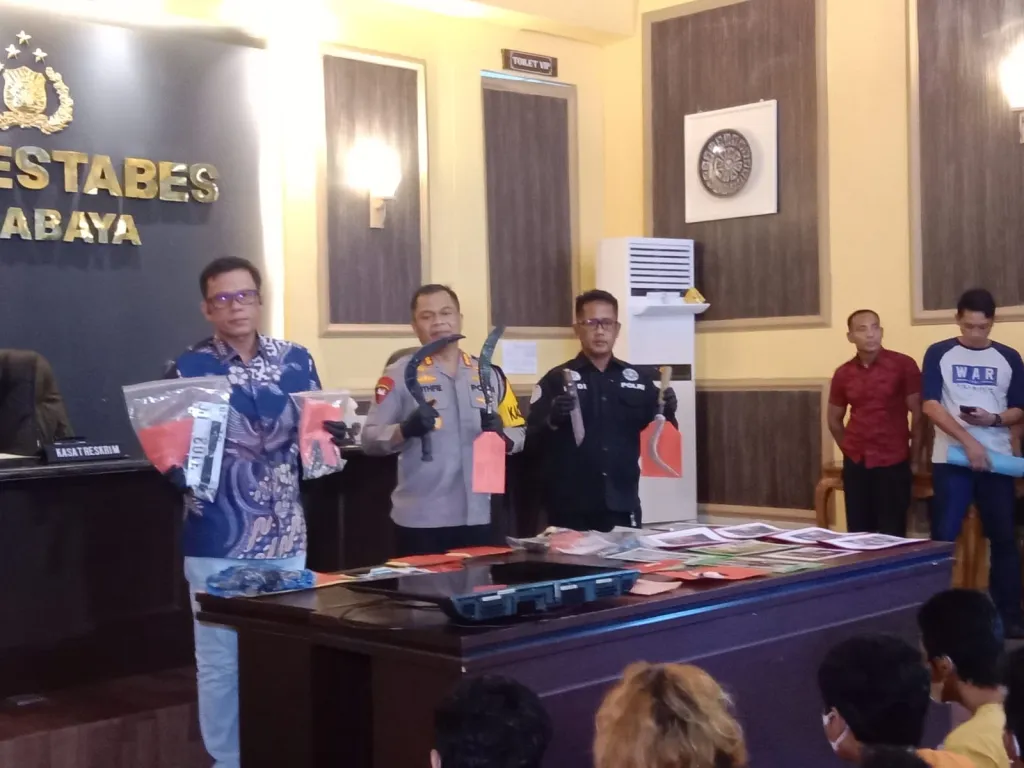 Polrestabes Surabaya Ungkap 137 Kasus Kriminal, 112 Tersangka Diamankan, Jaringan Penadah Curanmor Diburu