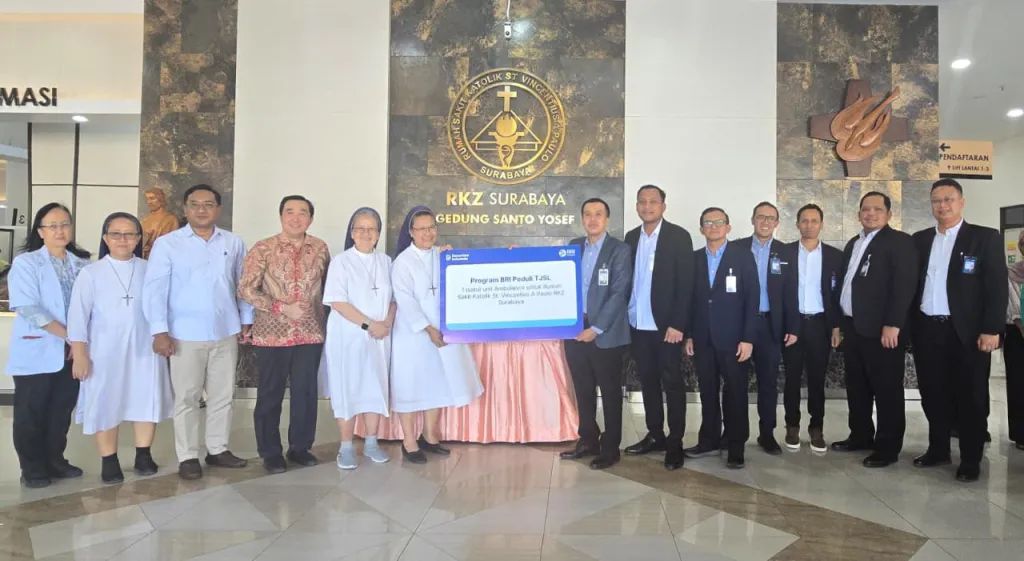 Perkuat Layanan Kemanusiaan, BRI Serahkan Ambulans untuk RKZ Surabaya