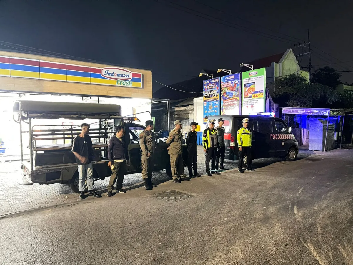 Patroli Blue Light Polsek Semampir Sasar Sejumlah Pemukiman, Antisipasi Tawuran dan Balap Liar